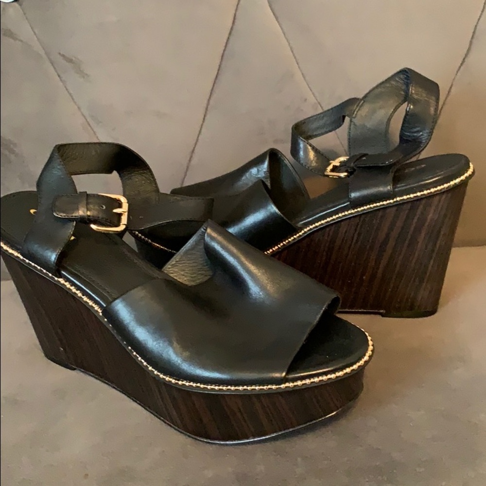 Leather and wooden Coach wedges